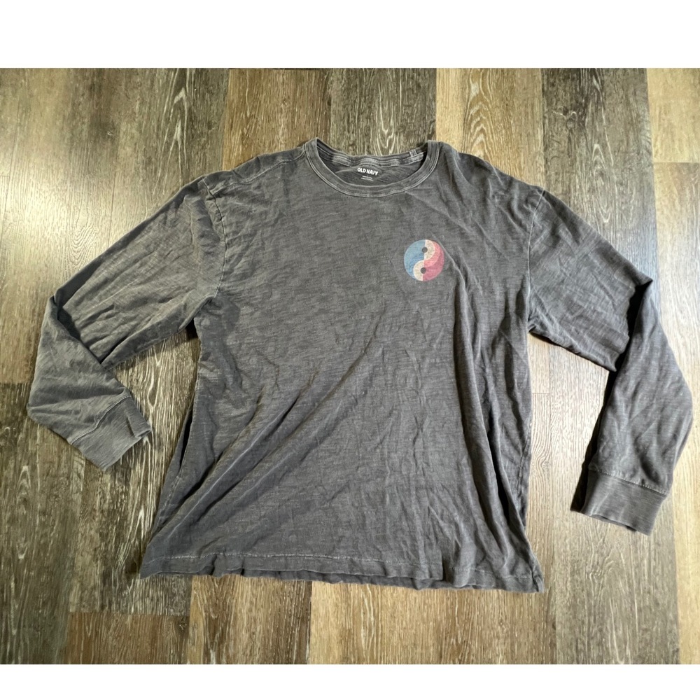 Old Navy Graphic Tee Mens Large Gray Long Sleeve Yin Yang Garment Dyed